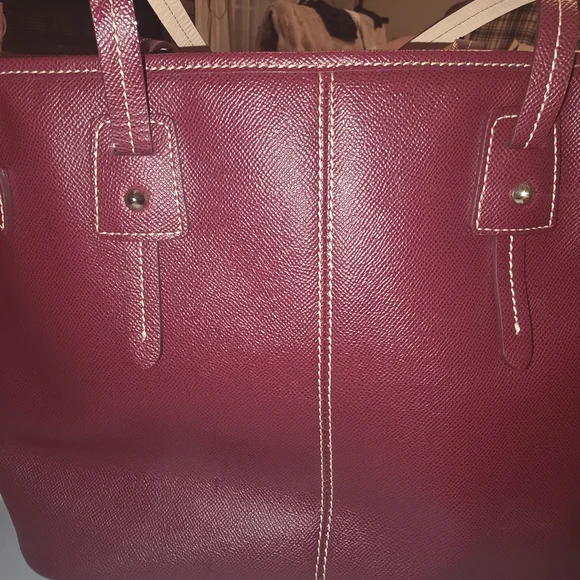 Dooney & Bourke Burgandy Davis Tote - Picture 3 of 6